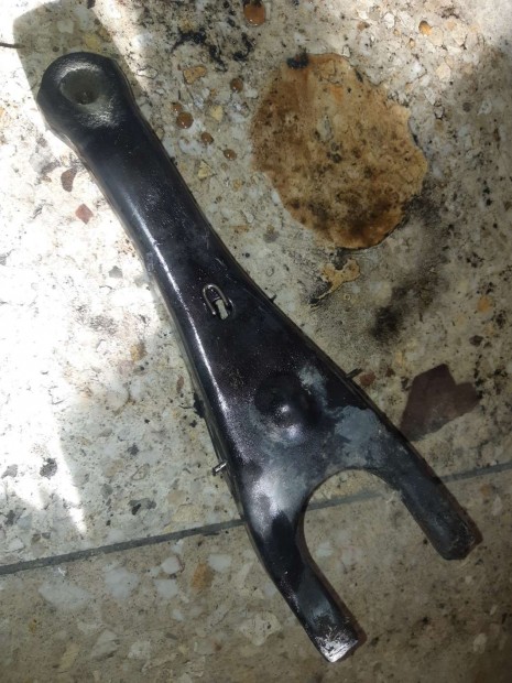 Suzuki Vitara Kuplung Kinyom� Villa