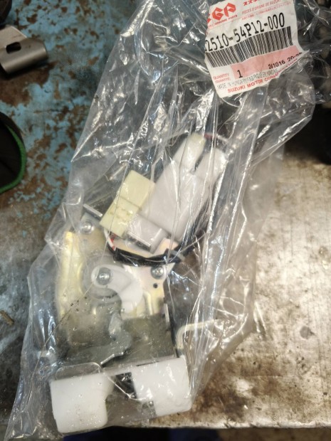 Suzuki Vitara SX4 S Cross csomagt�r ajt� z�r gy�ri �j akci�s 