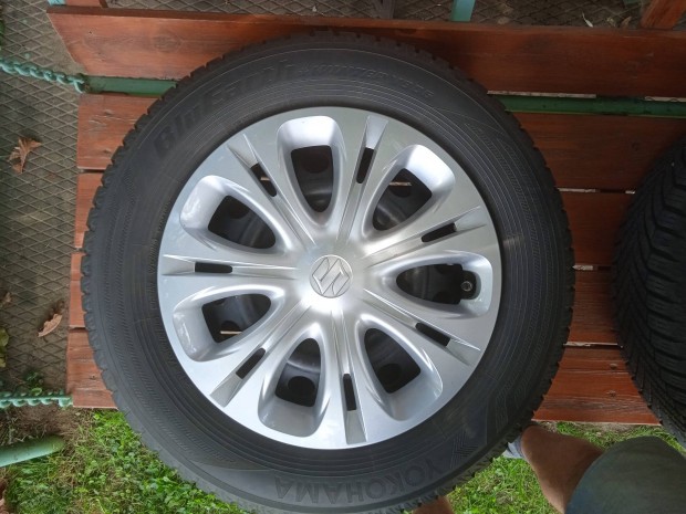 Suzuki Vitara/S Cross gyári acélfelni Tpms szeleppel,téli gumival.