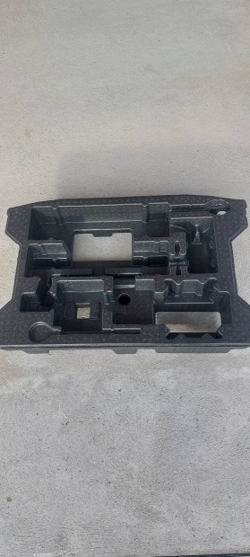 Suzuki Vitara,S-cross gyári szerszámtartó habtálca eladó.