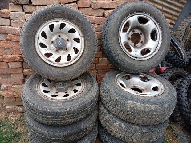 Suzuki Vitara Samurai Jimny Gaz UAZ 5x139.7 R16