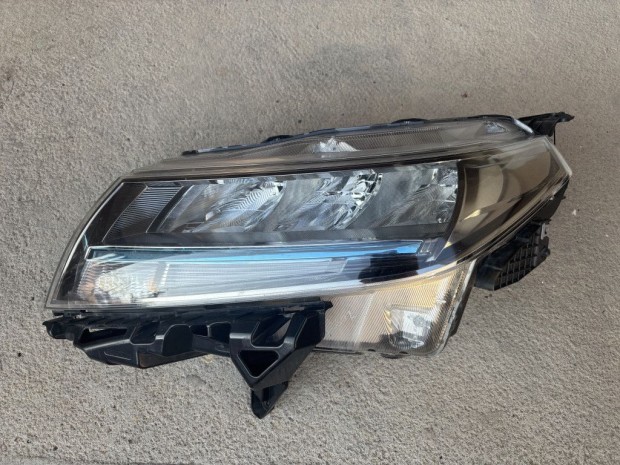 Suzuki Vitara (LY) bal fnyszr, lmpa 100-7R016