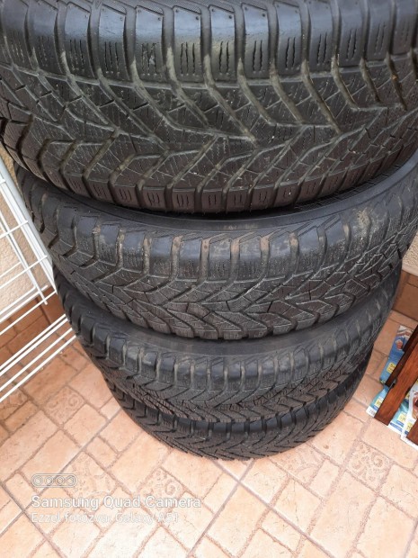Suzuki Vitara/ S-Cross 4db gyári 16" acélfelni téli gumival