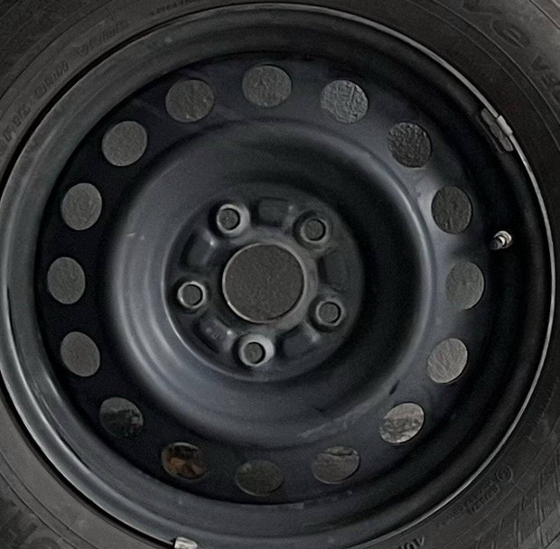 Suzuki Vitara acél-felni és Tpms szelep eladó