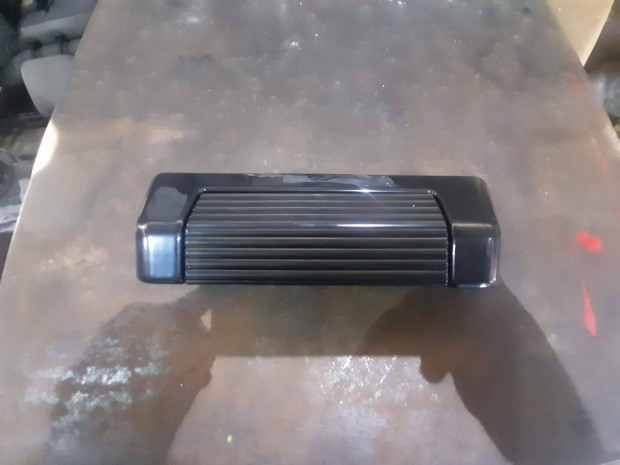 Suzuki Vitara csomagtér nyitó fogantyú