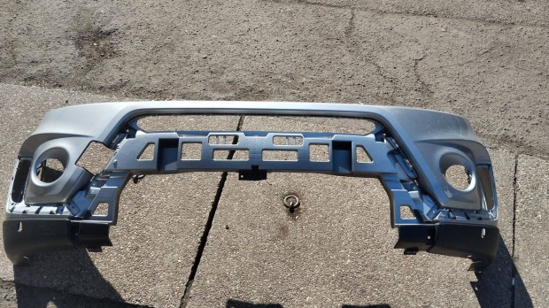 Suzuki Vitara első lökhárító