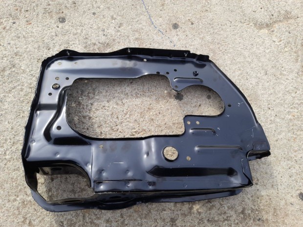 Suzuki Vitara homlokfal panel