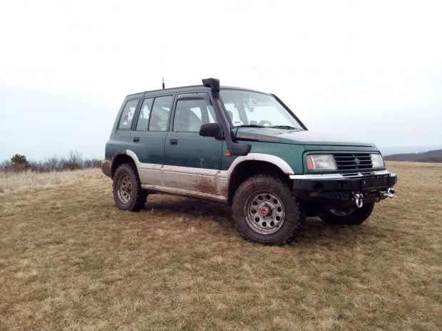 Suzuki Vitara jobb oldali snorkel