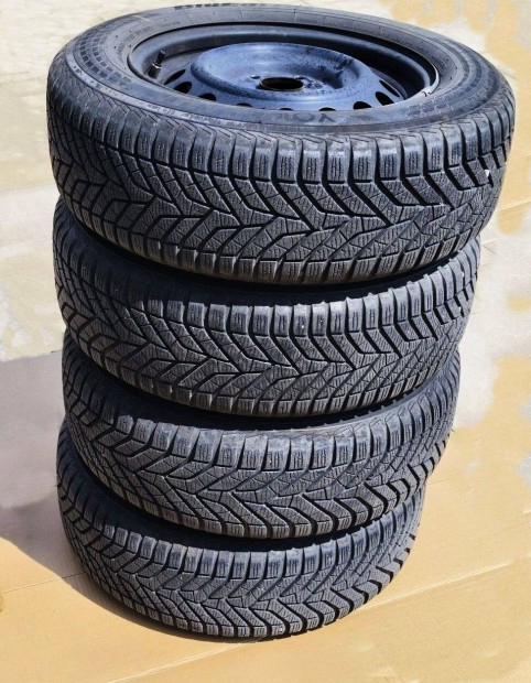 Suzuki Vitara lemezfelni téli kerékgarnitúra téli gumi 215/60 R16 Yoko