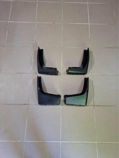 Suzuki Vitara srfogogumi-szett