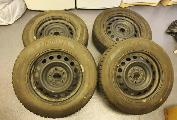 Suzuki Vitara tli gumi, Yokohama 215/60 r16, lemezfelni Tpms