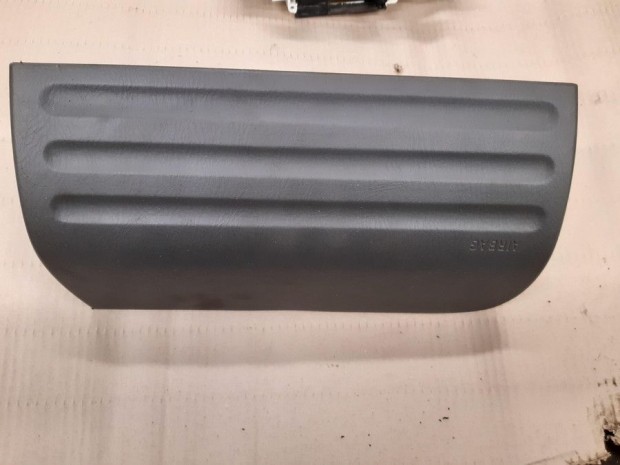 Suzuki Wagon R (2000-2007)  Utasoldali L�gzs�k