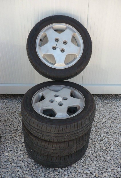 Suzuki Wagon R+ alufelni nyárigumival