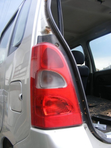 Suzuki Wagon R+ bal hts lmpa elad