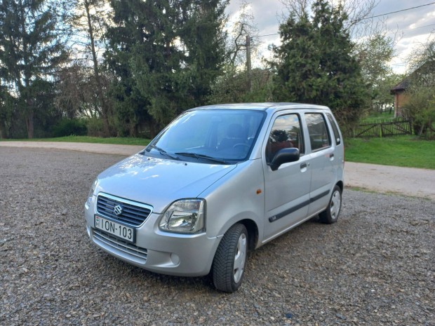Suzuki Wagon R+ kevés kilométerrel