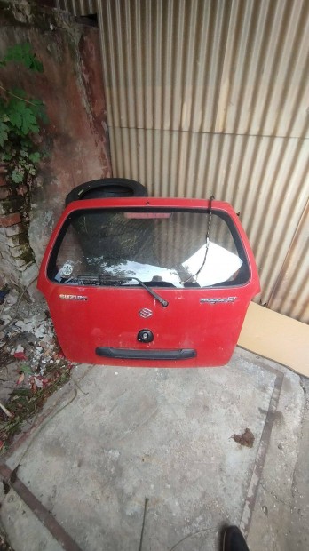 Suzuki Wagon R csomagt�r ajt�