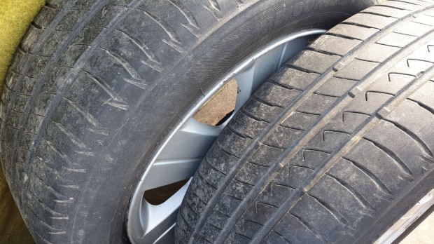 Suzuki alufelni 185/60 R15 nyri