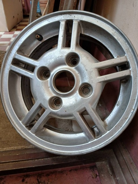 Suzuki alufelni 4x114,3x13 garnitúra.