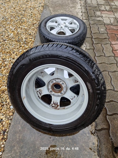 Suzuki alufelni Pireli gumikkal. 