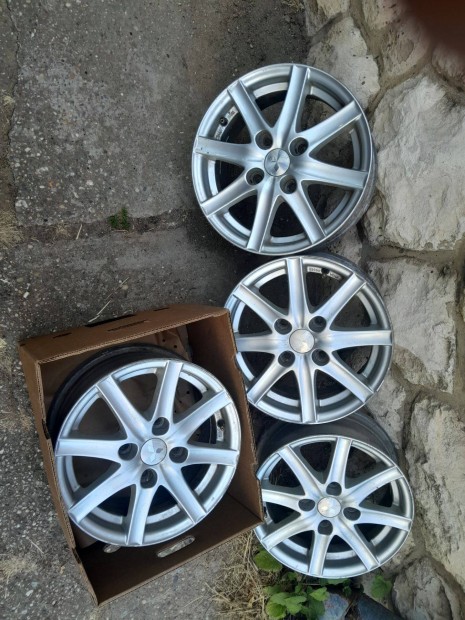 Suzuki alufelni garnitúra 4x14 J6 ET 38