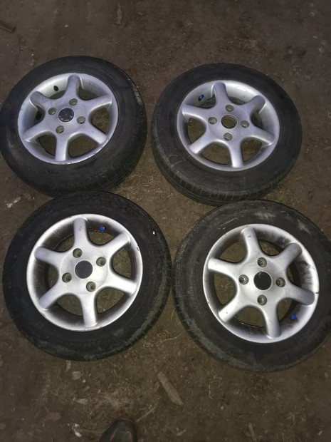 Suzuki alufelni gumikkal 155/70R13