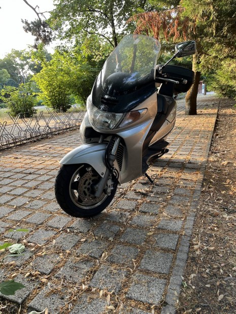 Suzuki burgman 400