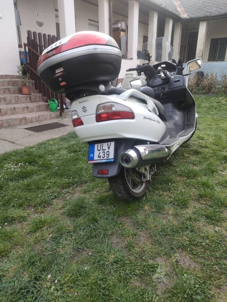 Suzuki burgman 650 