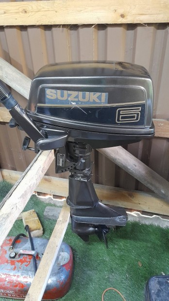 Suzuki csónakmotor