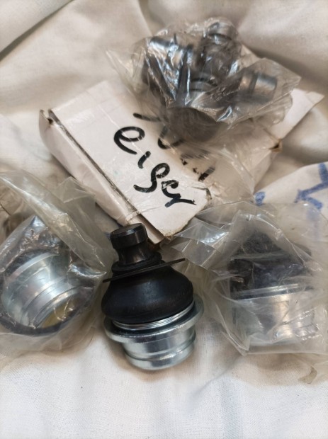 Suzuki eiger 400 quad goly�s csukl� �s kard�n kereszt 