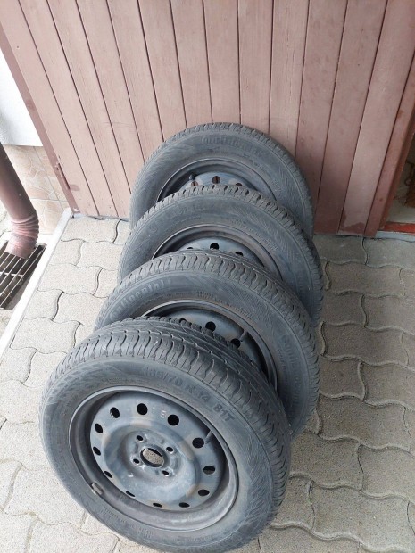 Suzuki felni 165/70 R14 gumikkal