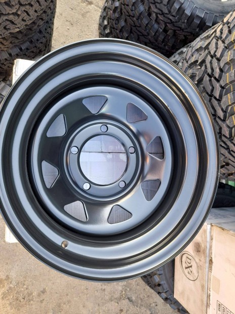 Suzuki felni 5x139,7 15x7 ET-25