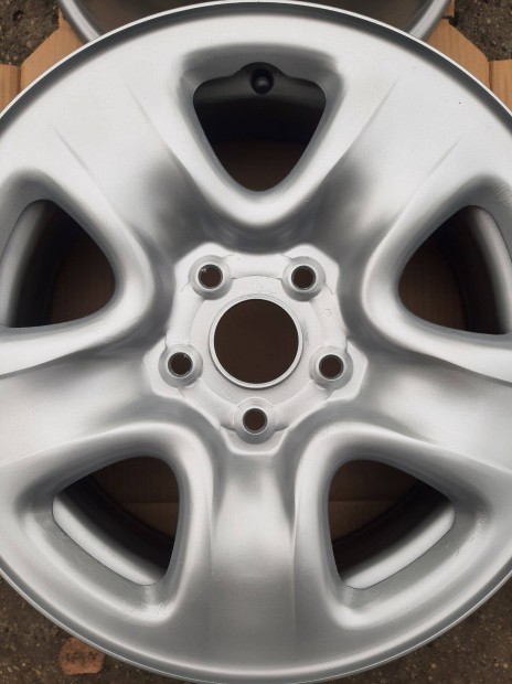 Suzuki grand vitara 5x114.3 felni 16 colos