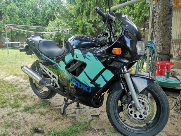 Suzuki gsx600f 