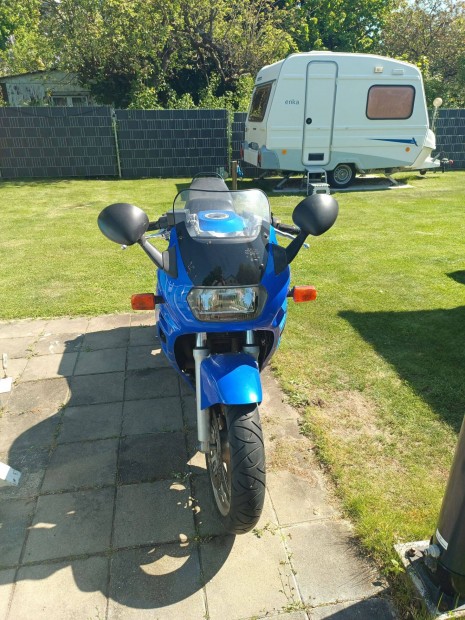 Suzuki gsx f 750