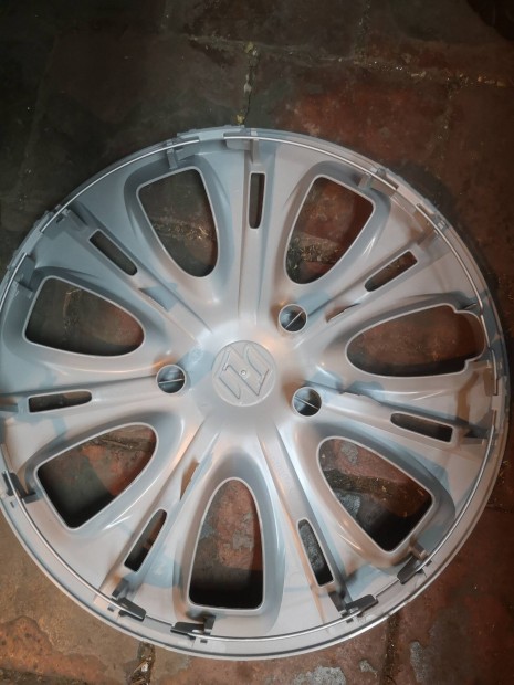 Suzuki gy�ri d�szt�rcsa 16"
