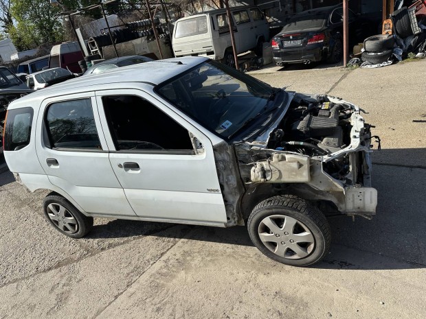 Suzuki ignis 1,3 alkatrészei eladók