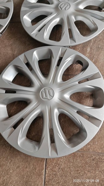 Suzuki kerk dsztrcsa