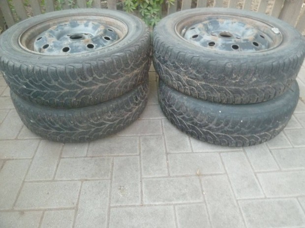 Suzuki kerék garnitúra 175/65 R 15 Fulda téli gumi + Tpms 4X100
