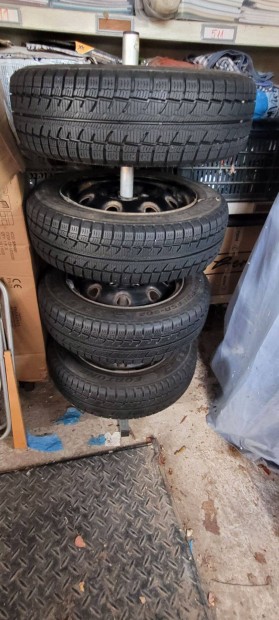 Suzuki lemezfelni 155/70 R13 Fortune tligumival