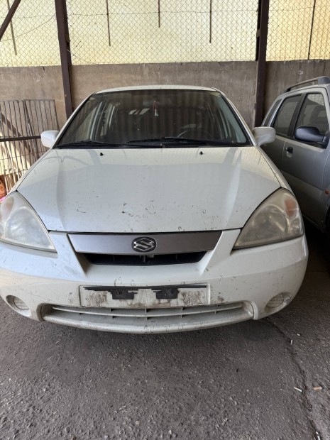 Suzuki liana motorhztet