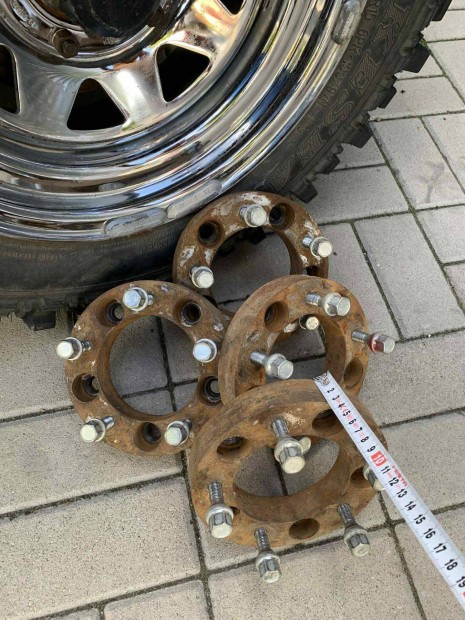 Suzuki nyomt�vsz�les�t� 5x139,7 elad�!