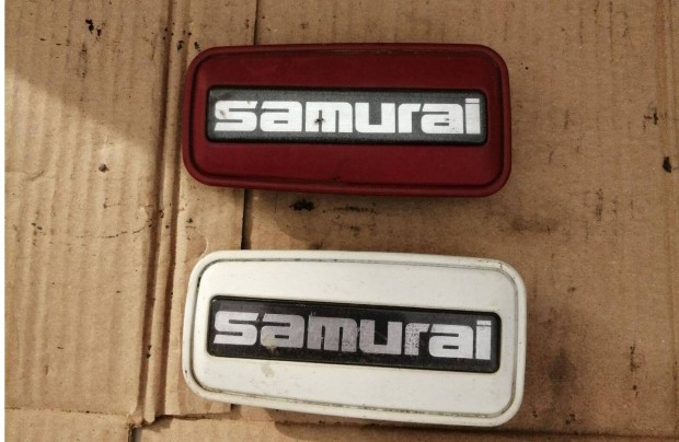 Suzuki samurai emblma 2db