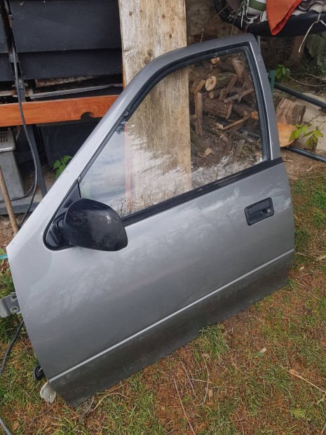 Suzuki swift 1994 5 ajts bal els ajt , kulccsal