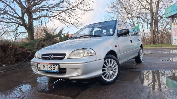 Suzuki swift 1.0 kevs km-es