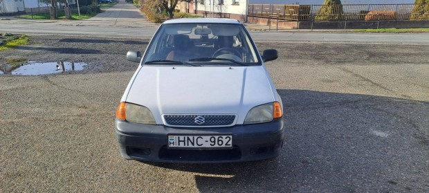 Suzuki swift 1.0 szemlyaut