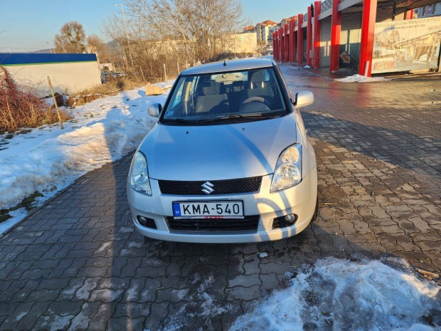 Suzuki swift 1.3 GS Mag�nszem�lyt�l 1 tulajdonos!