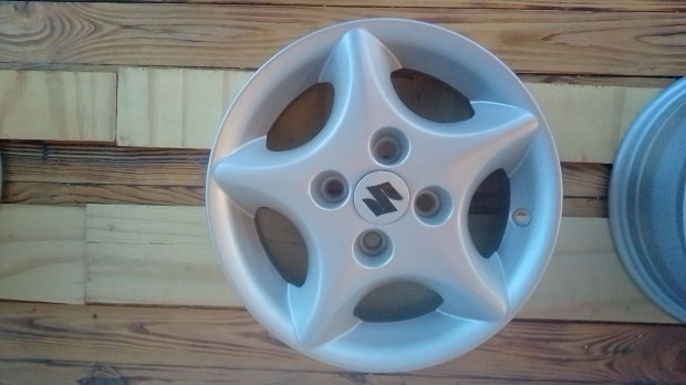 Suzuki swift 1 alufelni