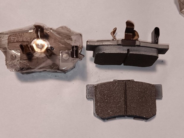 Suzuki swift III / Honda CR V, accord gyári hátsó fékbetét készlet