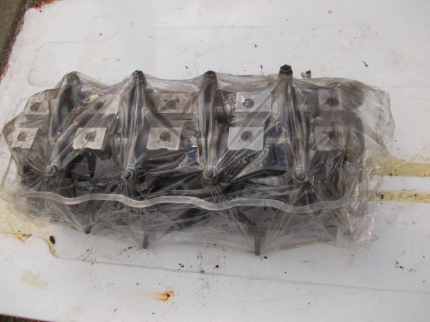 Suzuki swift (r�gi) 1,3 vagy Wagon R fel�j�tott hengerfej elad�