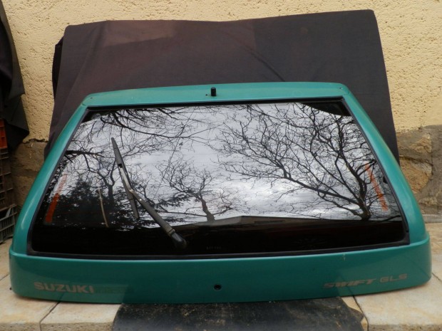 Suzuki swift csomagtart� ajt� ( 3 ajt�s )